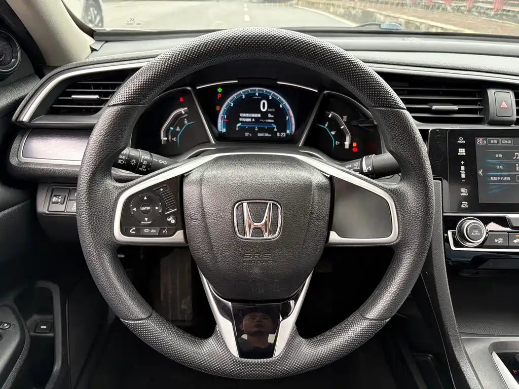 Honda Civic 2019 — фото 17
