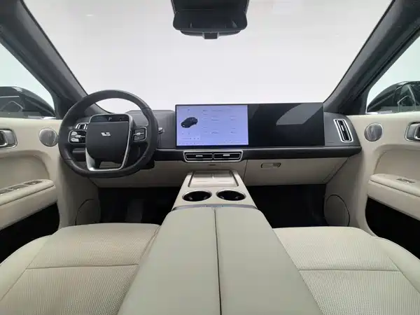 Li Auto L7 2025