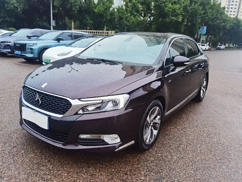 DS 5LS 2015