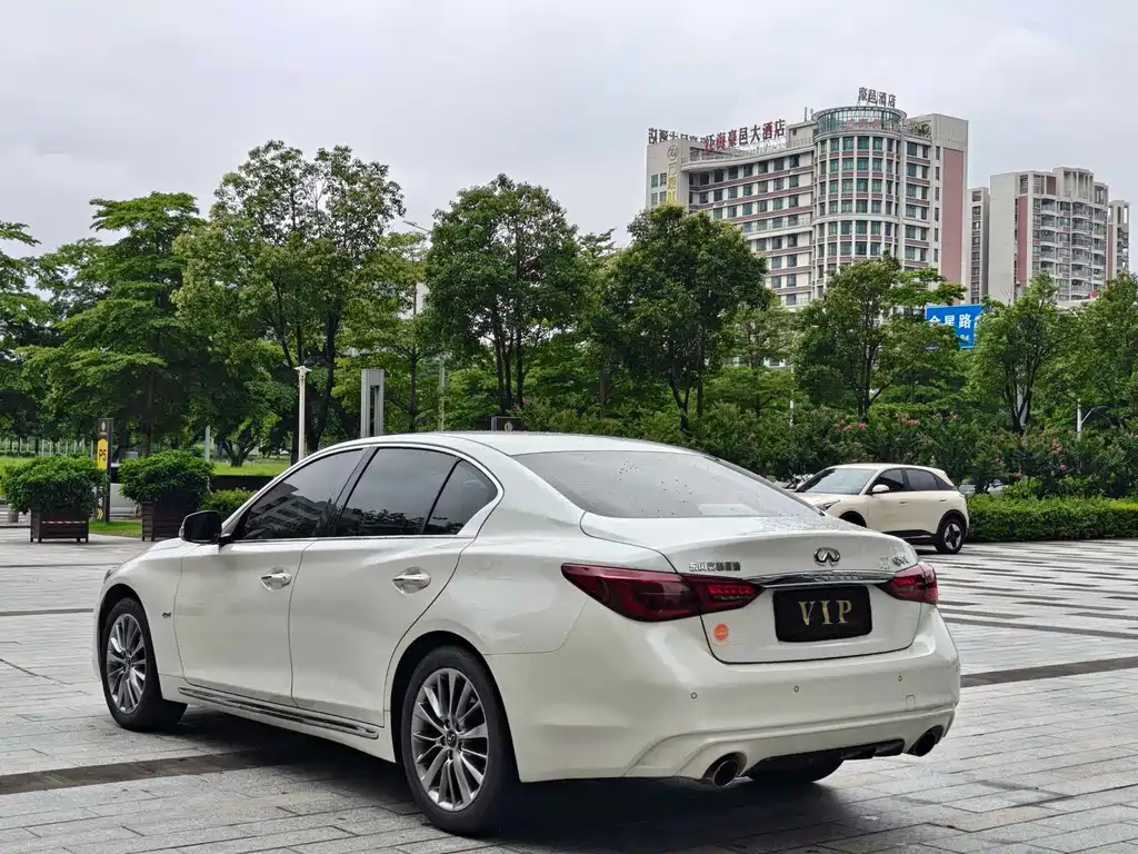 Infiniti Q50L 2019 — фото 16