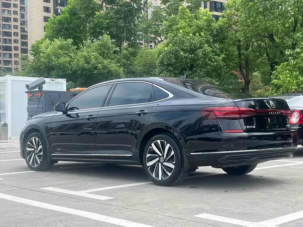 Volkswagen Passat 2025