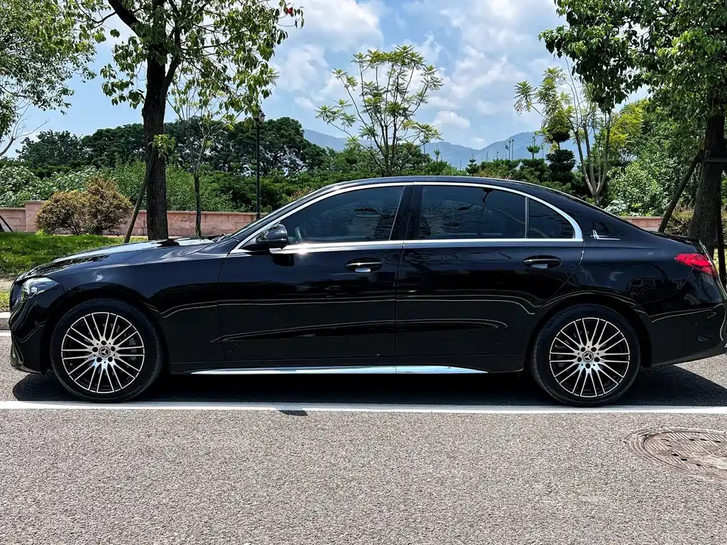 Mercedes-Benz C-Class 2022 — фото 3