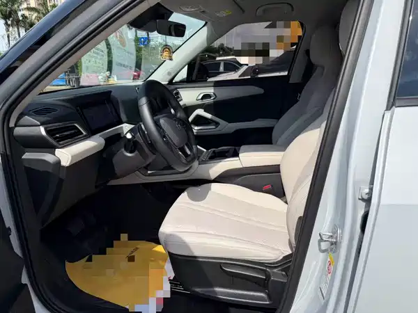 BYD Yuan UP 2025