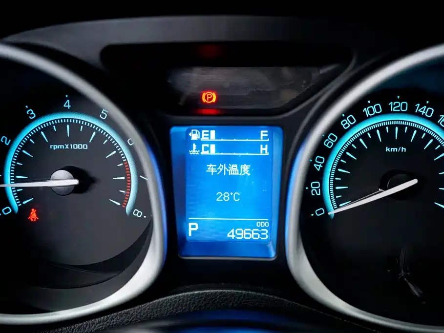 GAC Trumpchi GS5 Super 2016 — фото 8