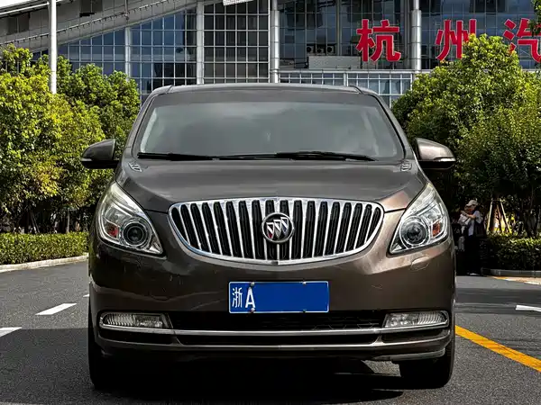Buick GL8 2013