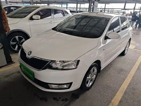 Skoda Rapid Spaceback 2016