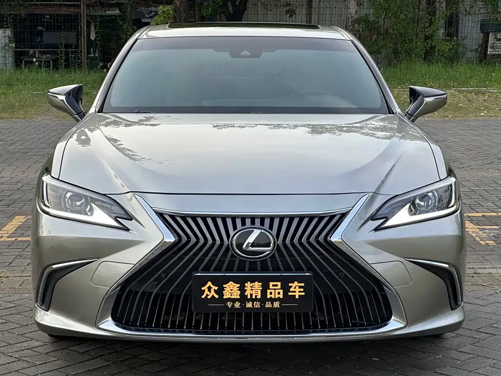 Lexus ES 2020 — фото 2