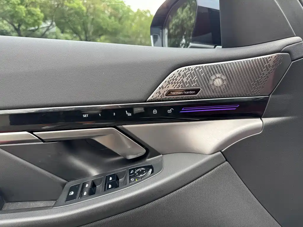 BMW 5 Series 2024
