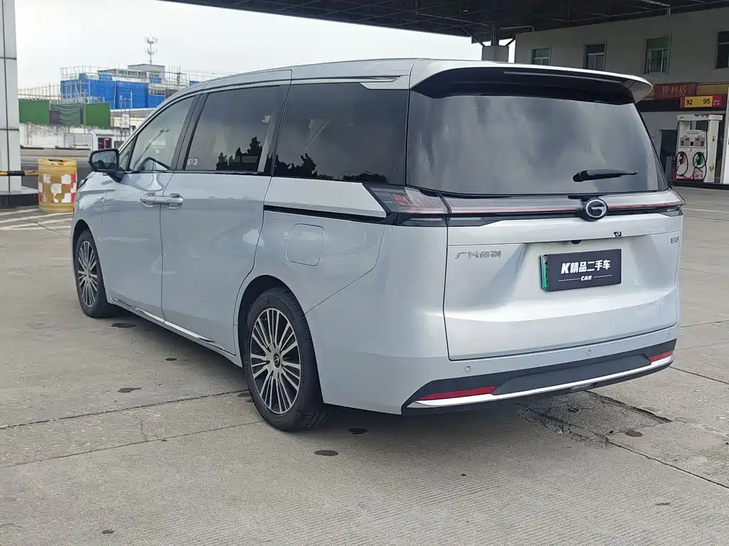 GAC Motor E8 PHEV 2024 — фото 7