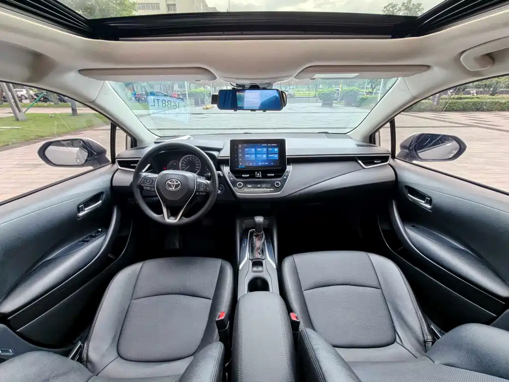 Toyota Corolla 2021 — фото 11