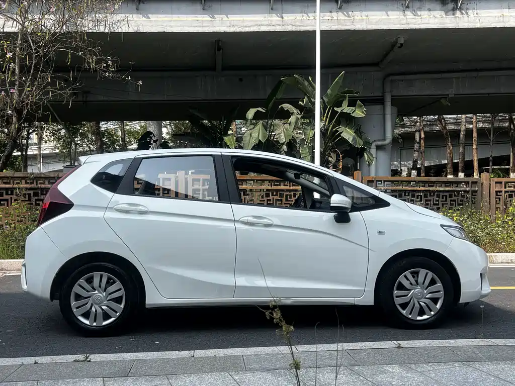 Honda Fit 2016 — фото 12