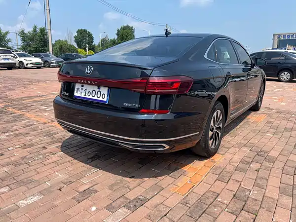 Volkswagen Passat 2023