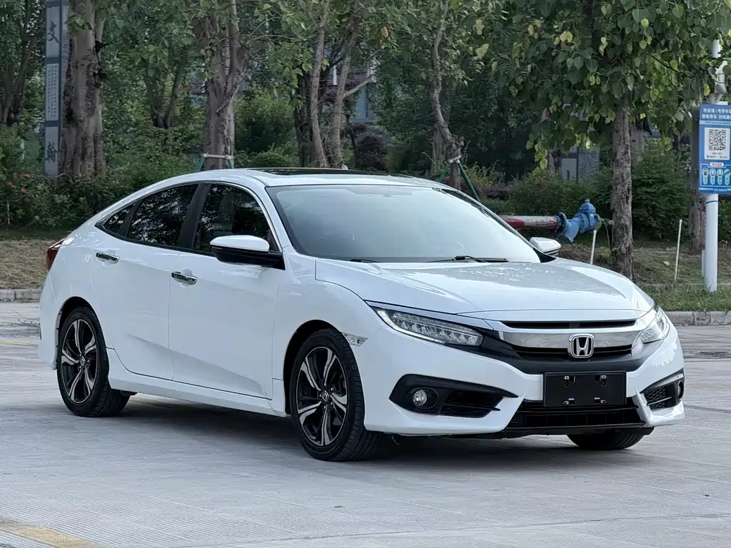 Honda Civic 2019 — фото 3