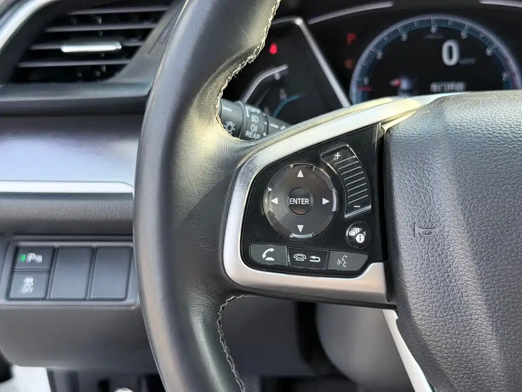 Honda Civic 2019 — фото 18