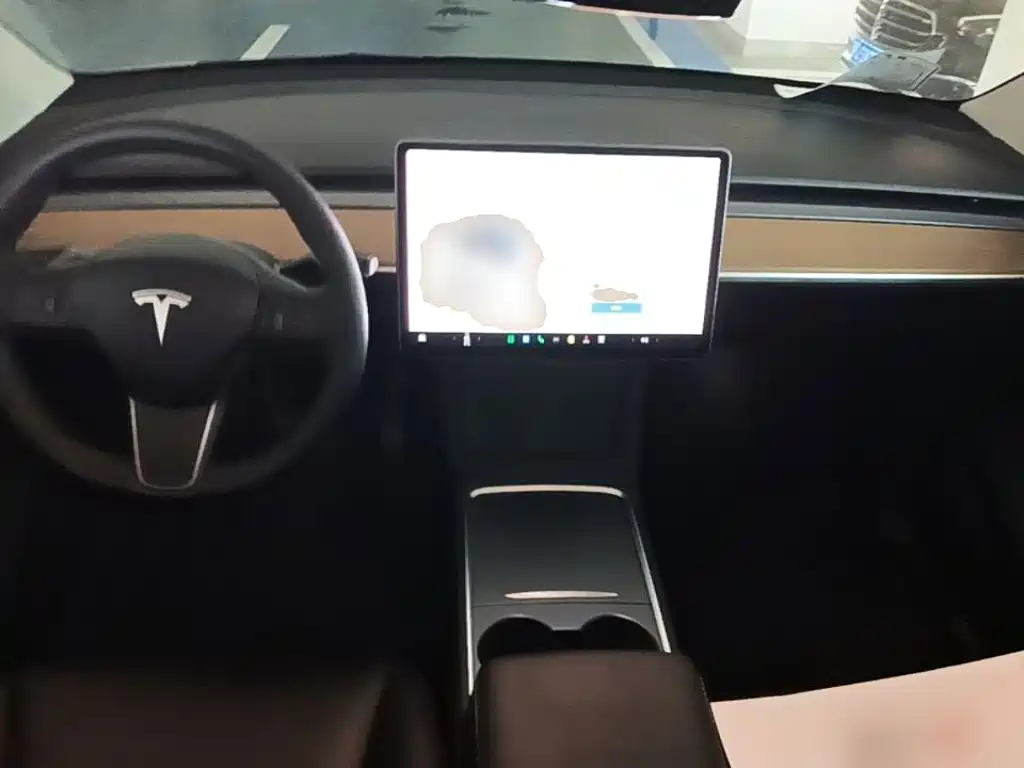 Tesla Model Y 2021 — фото 10