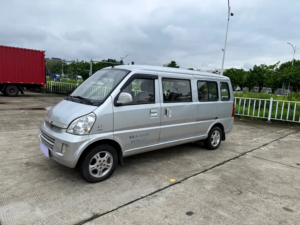 Wuling Rongguang 2015 — фото 3