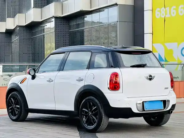 MINI Countryman 2011