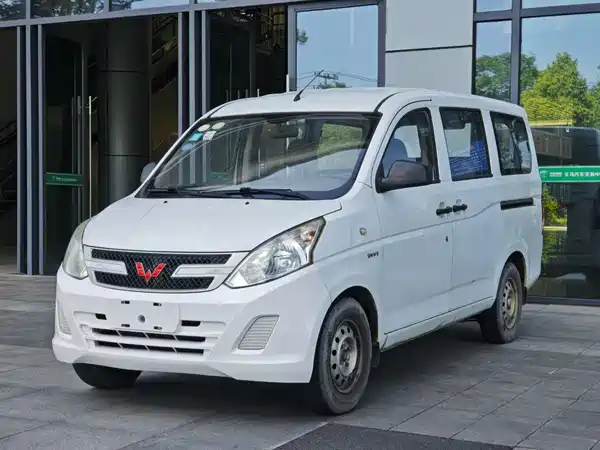 Wuling Rongguang V 2015