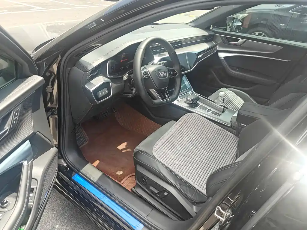 Audi A6L 2021