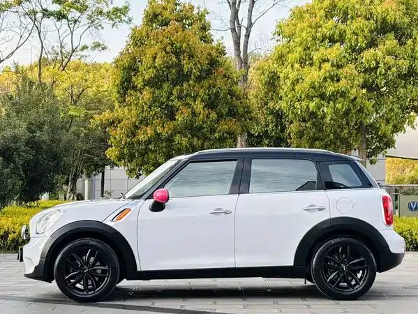 MINI Countryman 2011