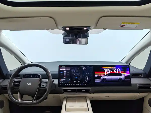 Li Auto MEGA 2024