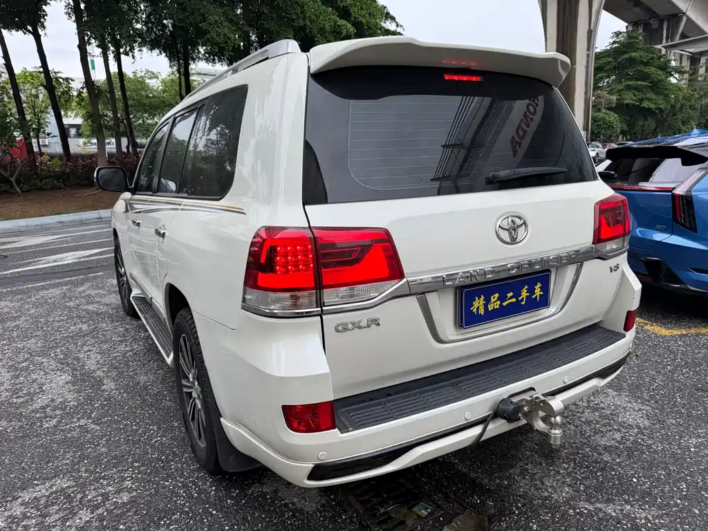 Toyota Land Cruiser 2018 — фото 13