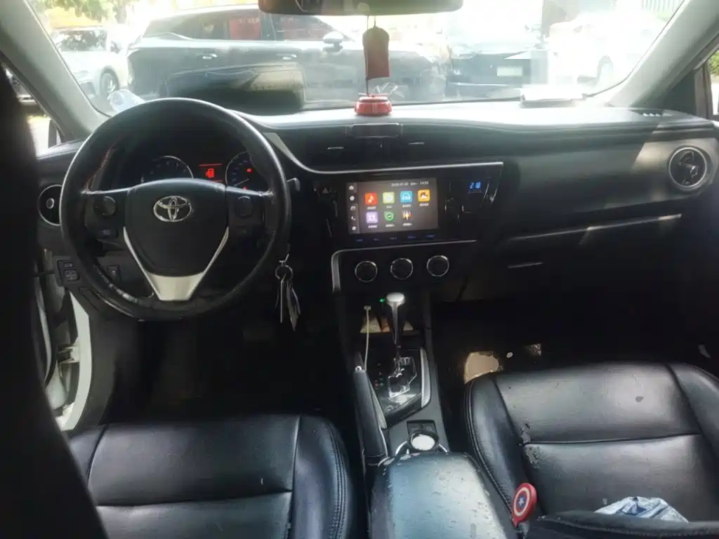 Toyota Corolla 2017 — фото 10