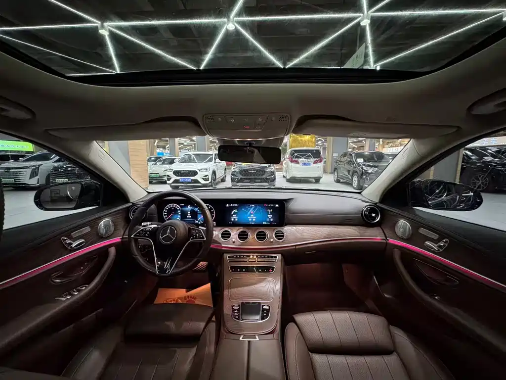 Mercedes-Benz E-Class 2022