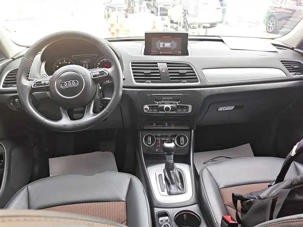 Audi Q3 2019 — фото 10