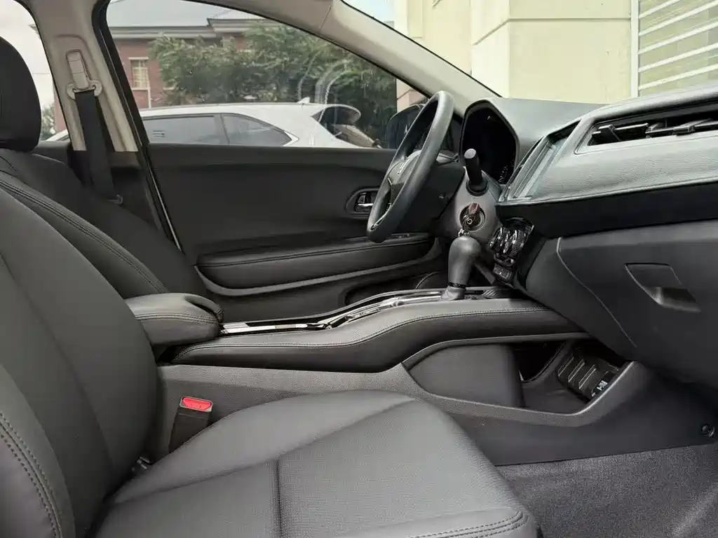 Honda Vezel 2022 — фото 12
