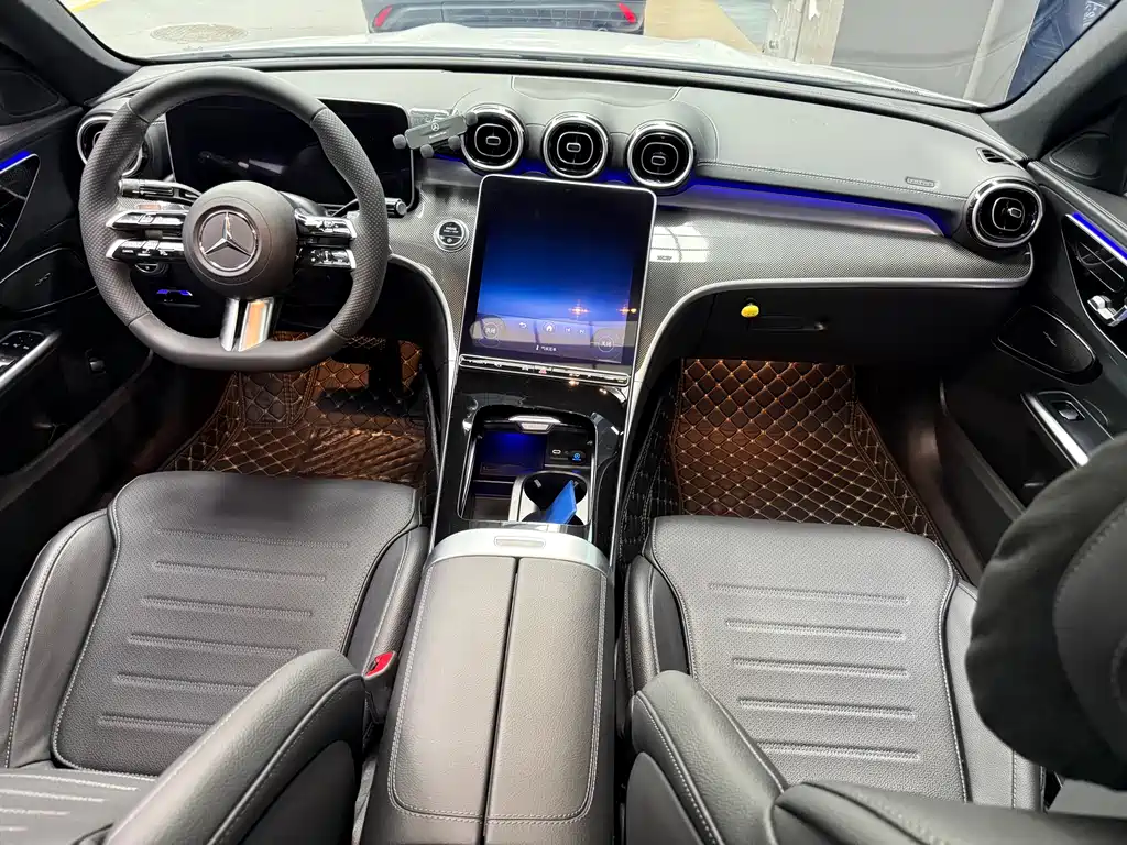 Mercedes-Benz C-Class 2023 — фото 11