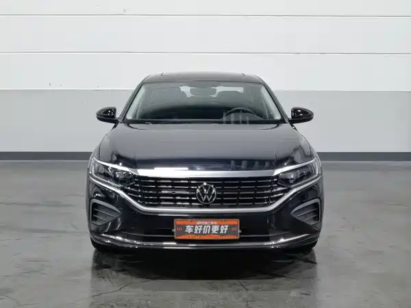 Volkswagen Passat 2024