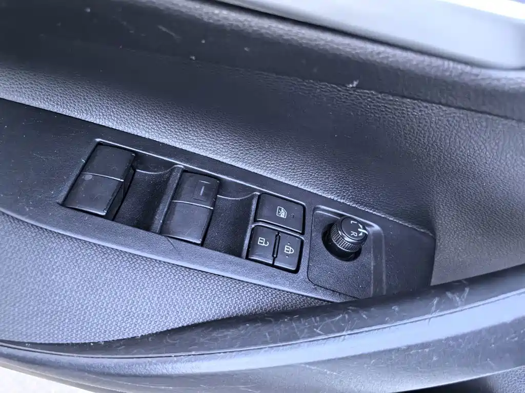 Toyota Corolla 2020 — фото 17