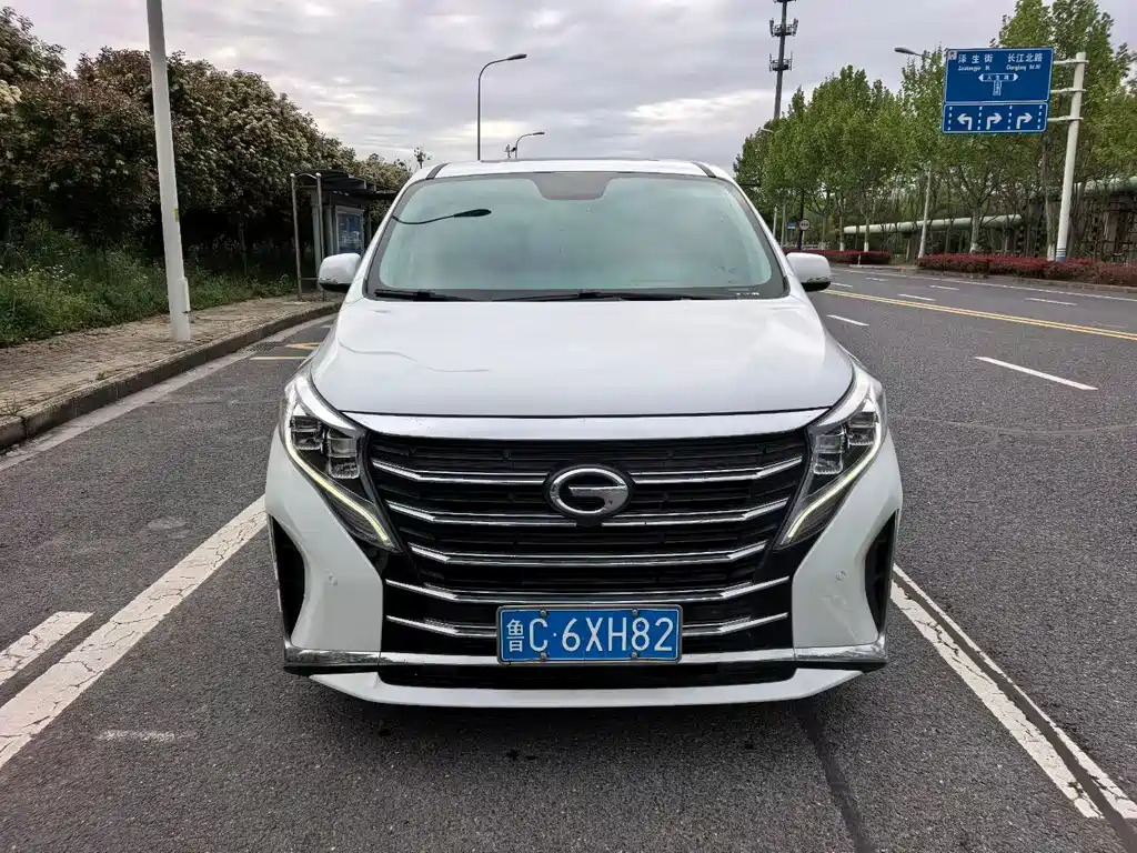 GAC Motor Trumpchi M8 2022 — фото 2