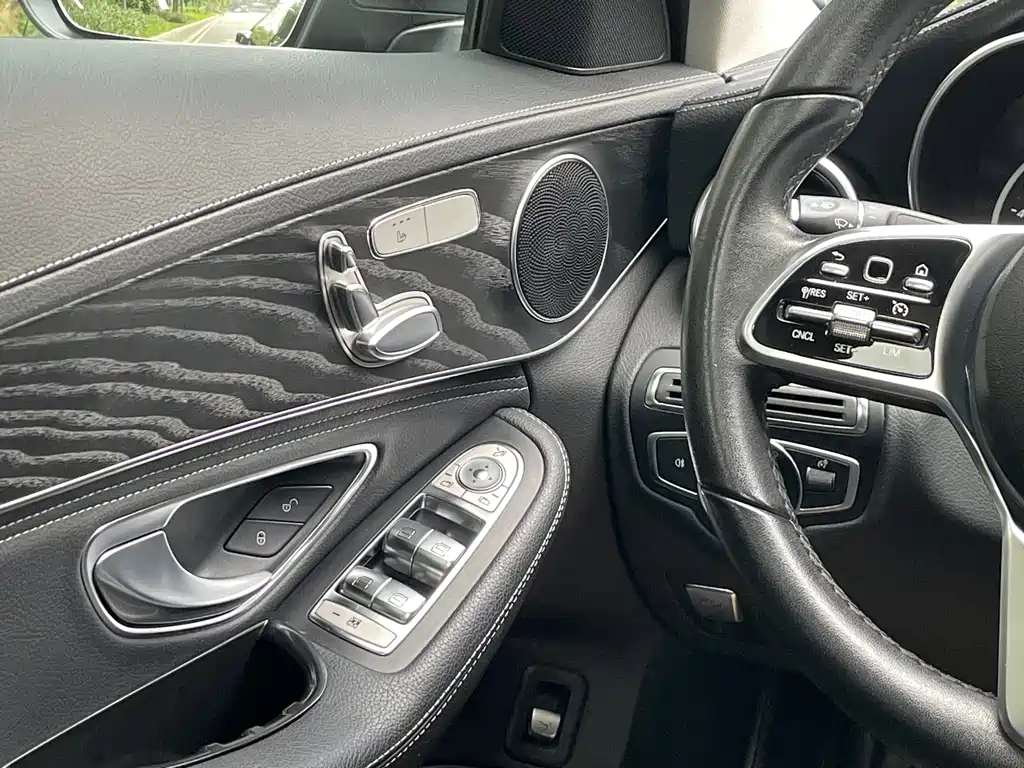 Mercedes-Benz C-Class 2019 — фото 18