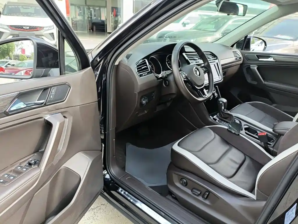 Volkswagen Tiguan L 2019 — фото 16