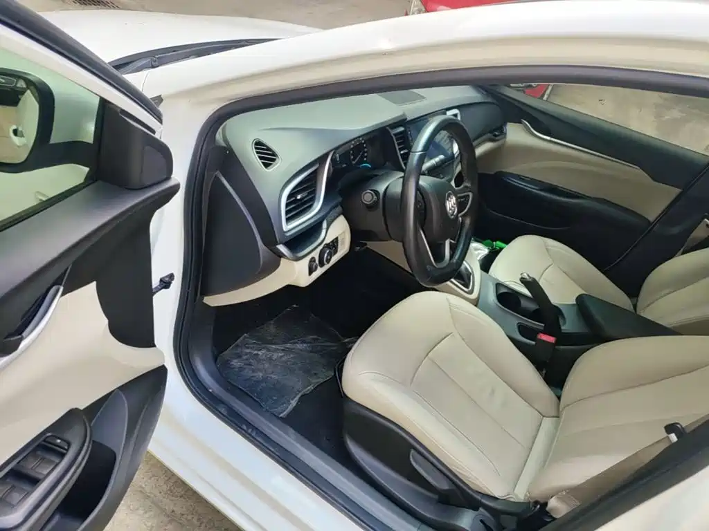 Buick Excelle 2018 — фото 16