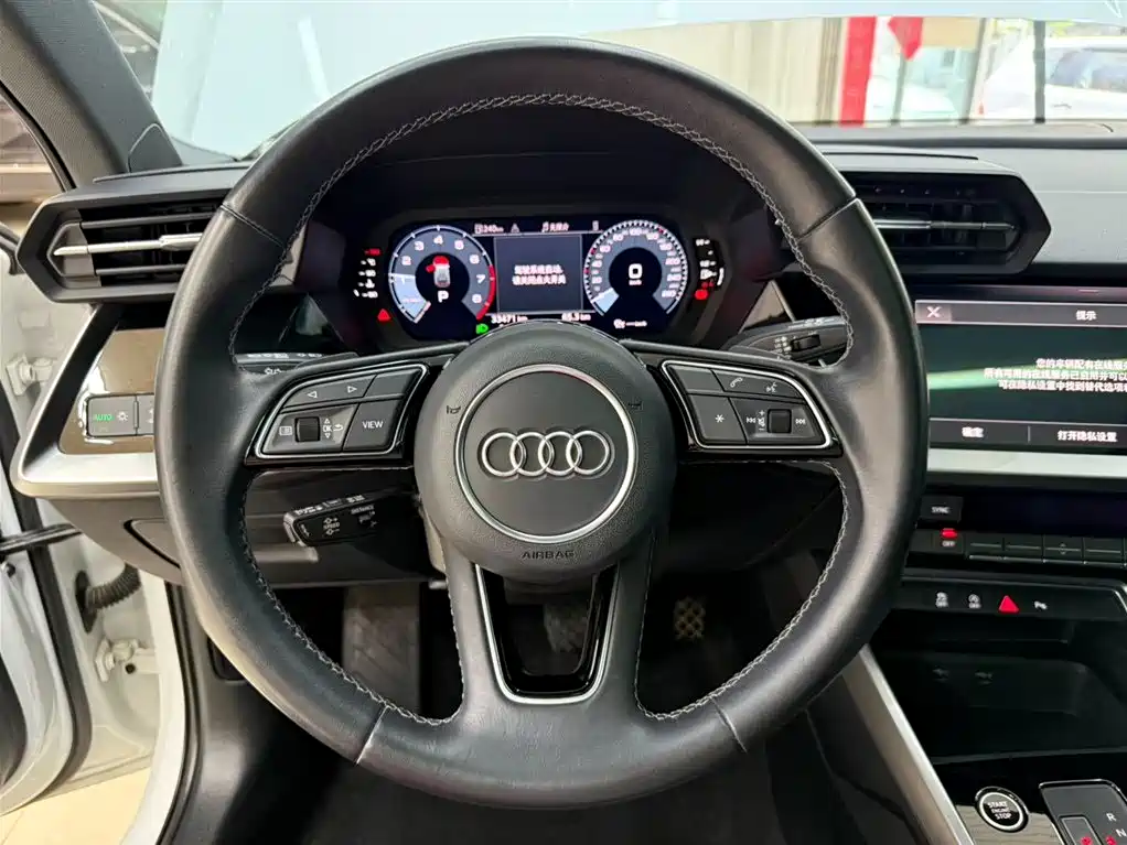 Audi A3 2023 — фото 11