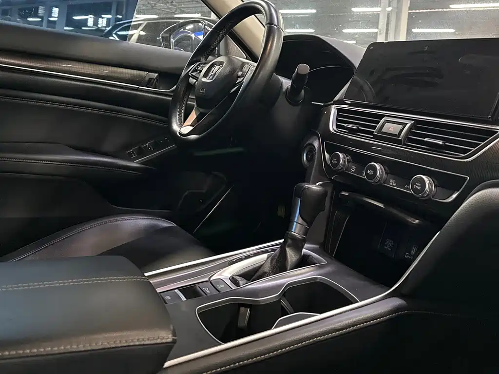 Honda Accord 2023 — фото 15