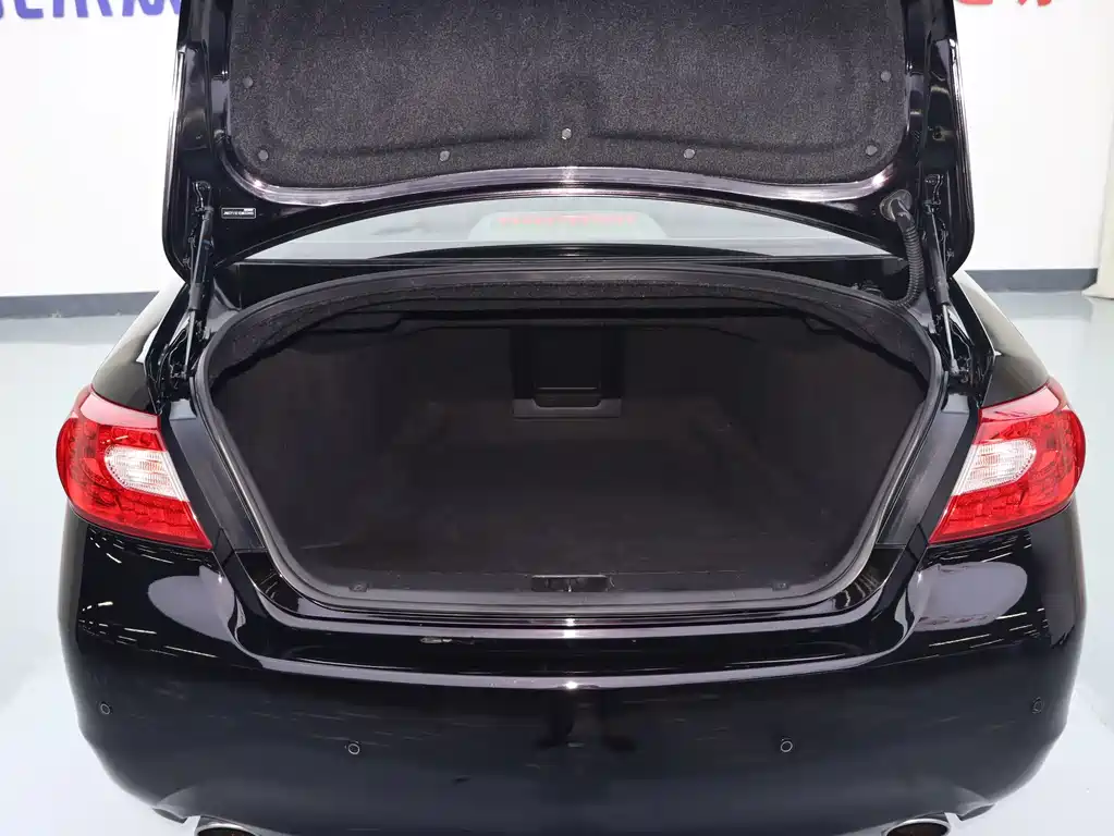 Infiniti Q70 2014 — фото 17