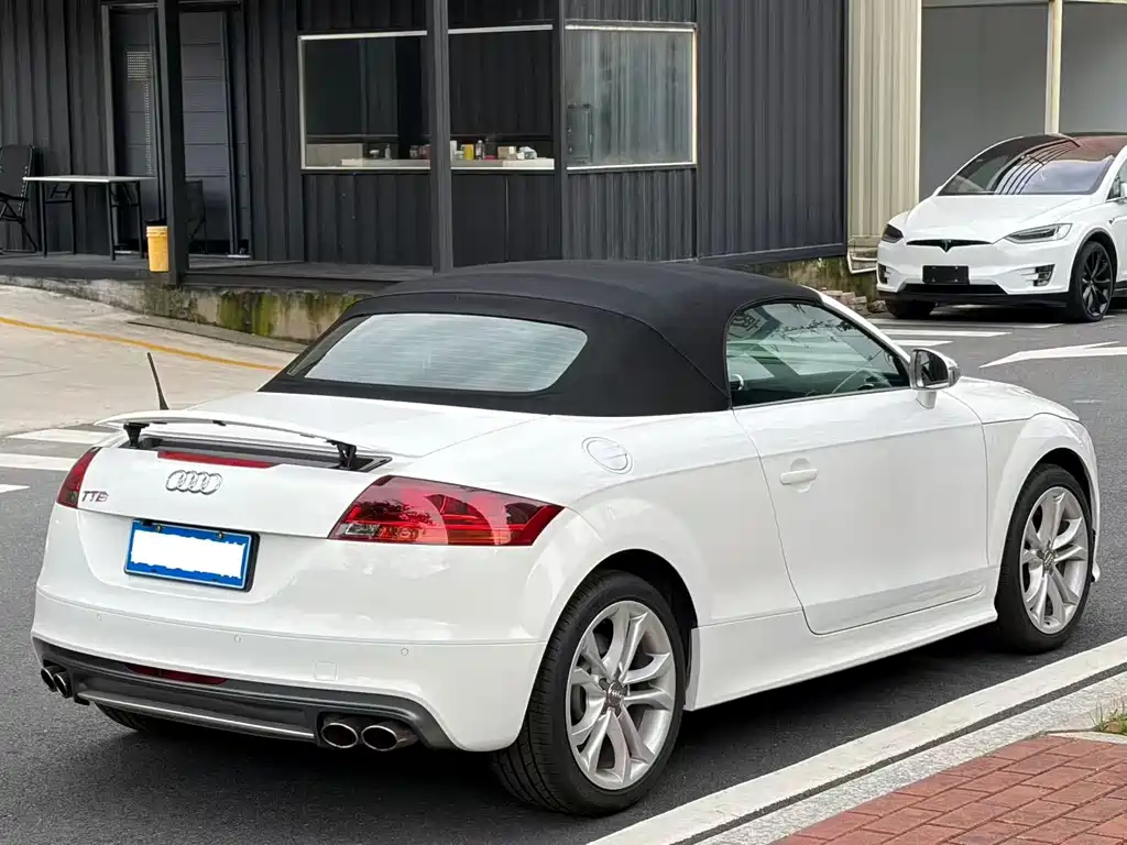 Audi TTS 2015 — фото 4