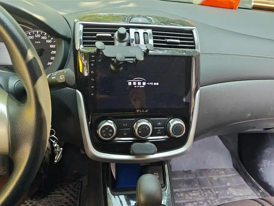 Nissan Tiida 2019 — фото 13