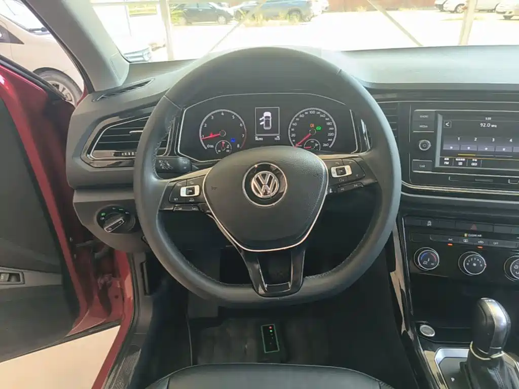 Volkswagen T-Roc 2019 — фото 11
