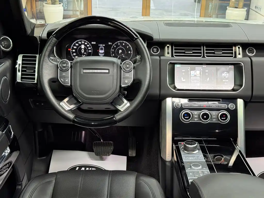 Land Rover Range Rover 2018 — фото 19