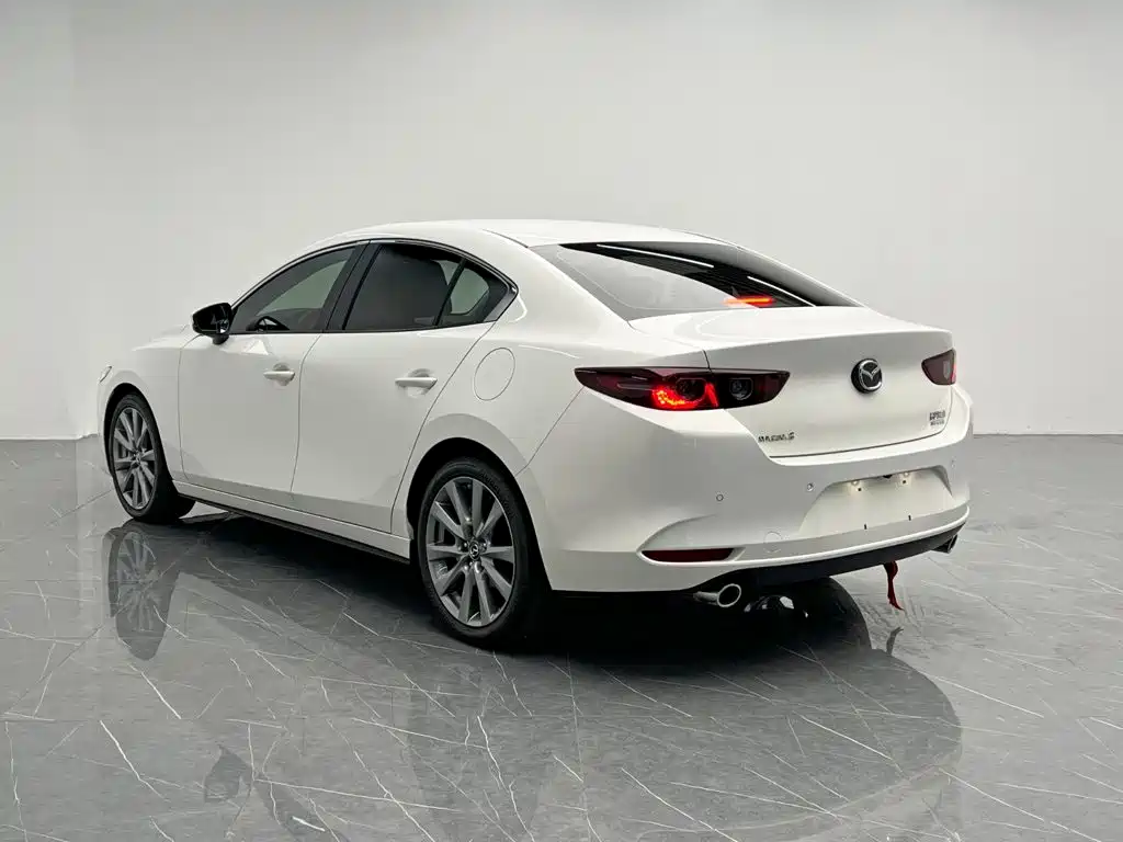 Mazda 3 Angkesela 2024