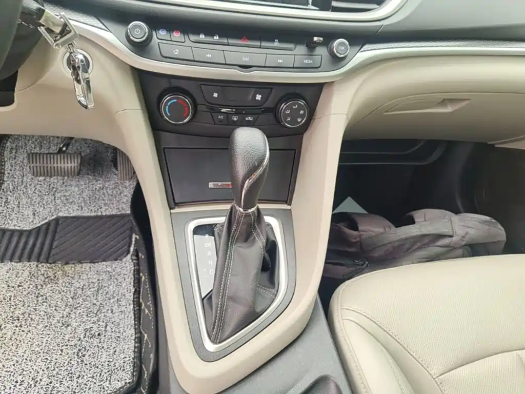 Buick Excelle 2020 — фото 14
