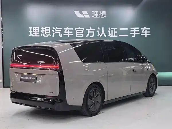 Li Auto MEGA 2025