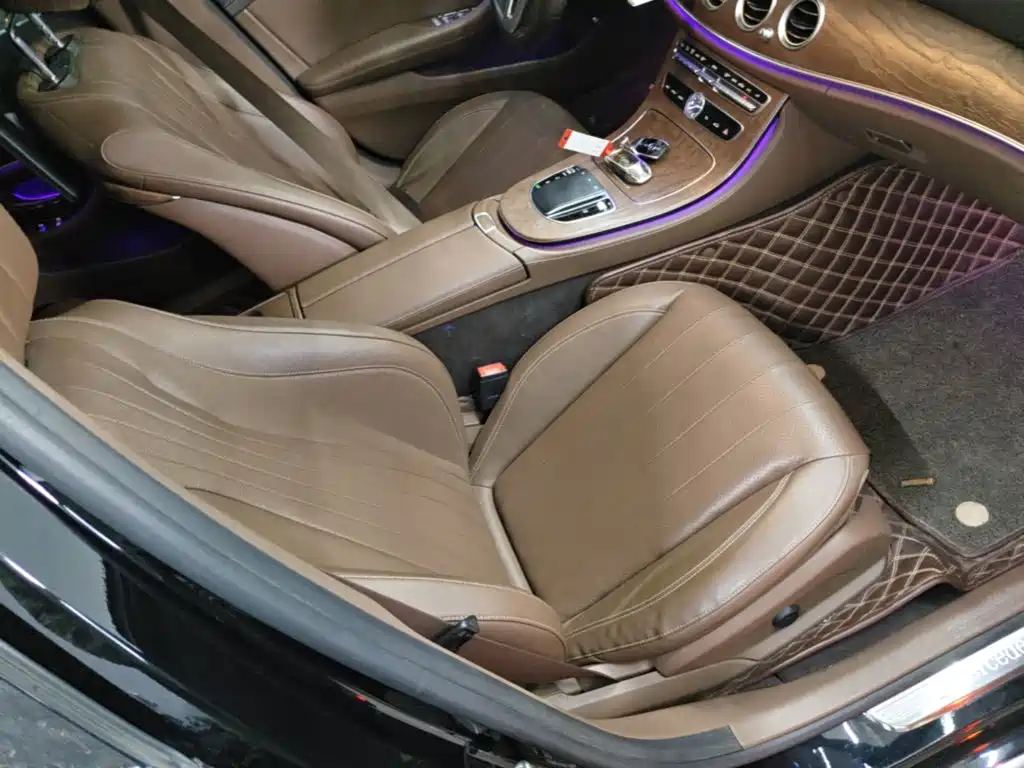 Mercedes-Benz E-Class 2019 — фото 25