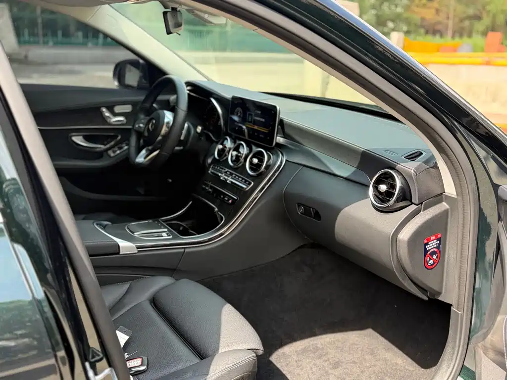 Mercedes-Benz C-Class 2020 — фото 16