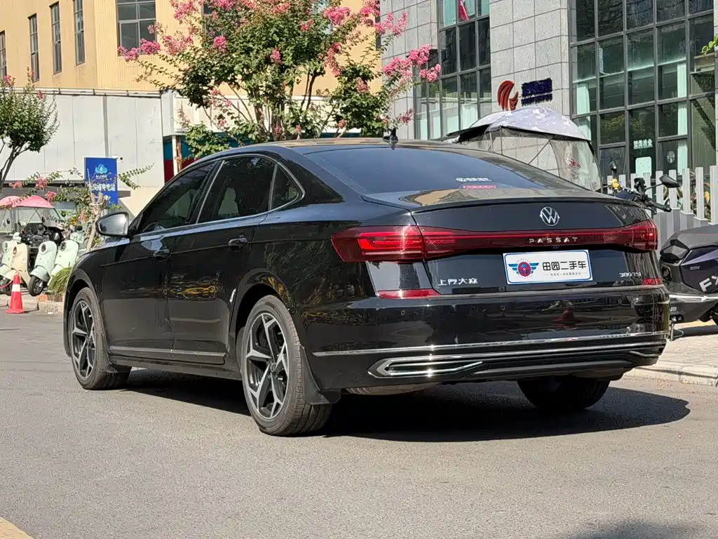Volkswagen Passat 2025